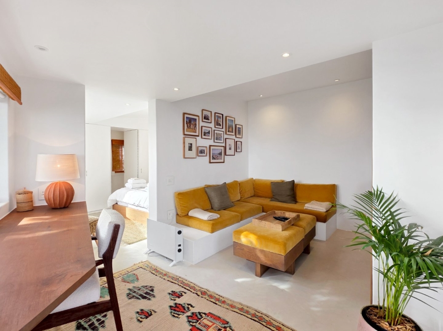 To Let 7 Bedroom Property for Rent in Bantry Bay Western Cape